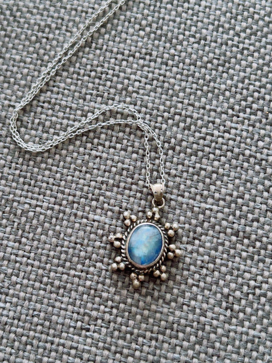 Ay Taşı Gümüş Kolye