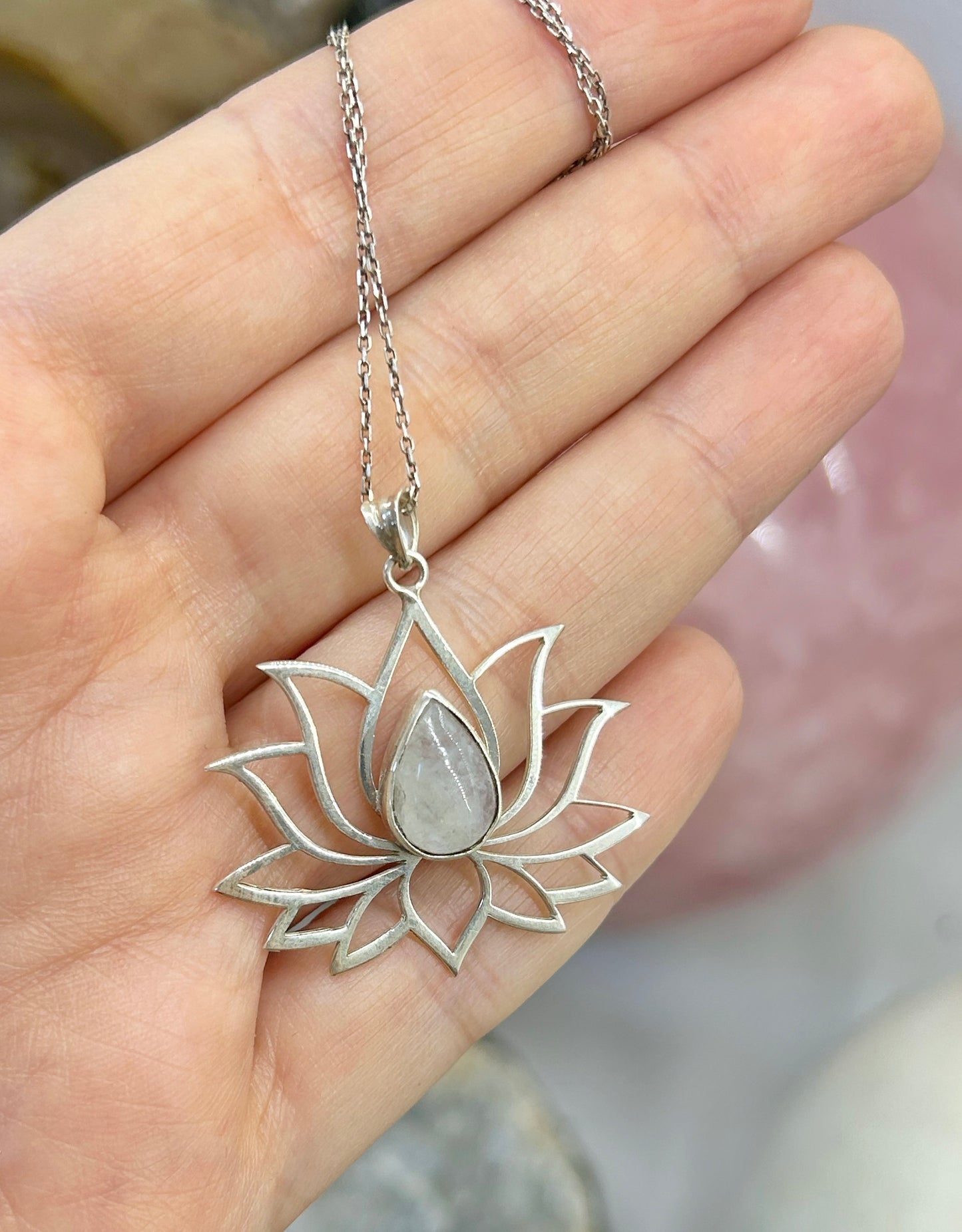 Ay taşı Lotus kolye