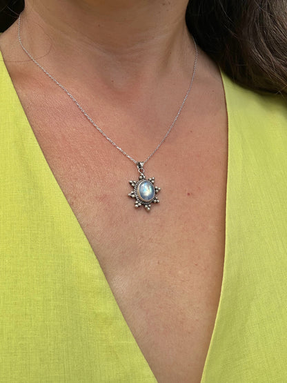 Ay taşı tasarım kolye