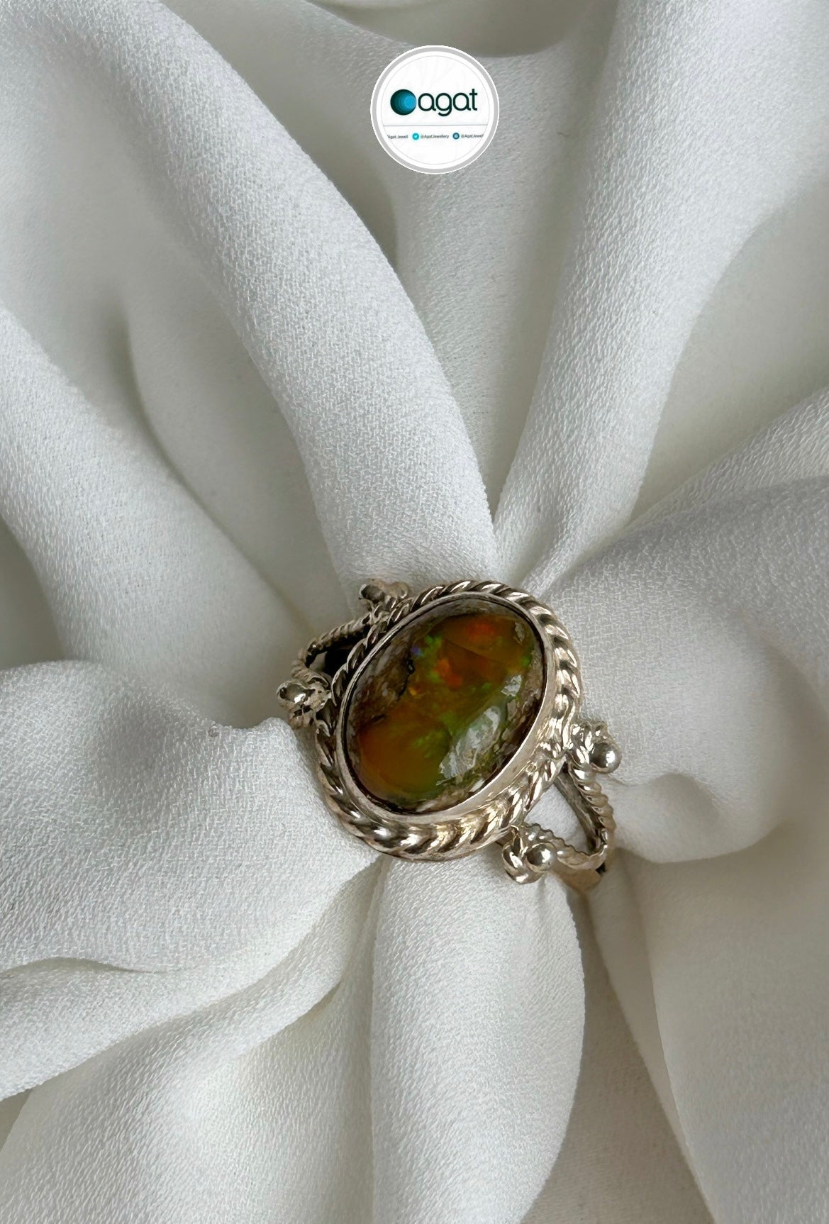 Opal gümüş yüzük