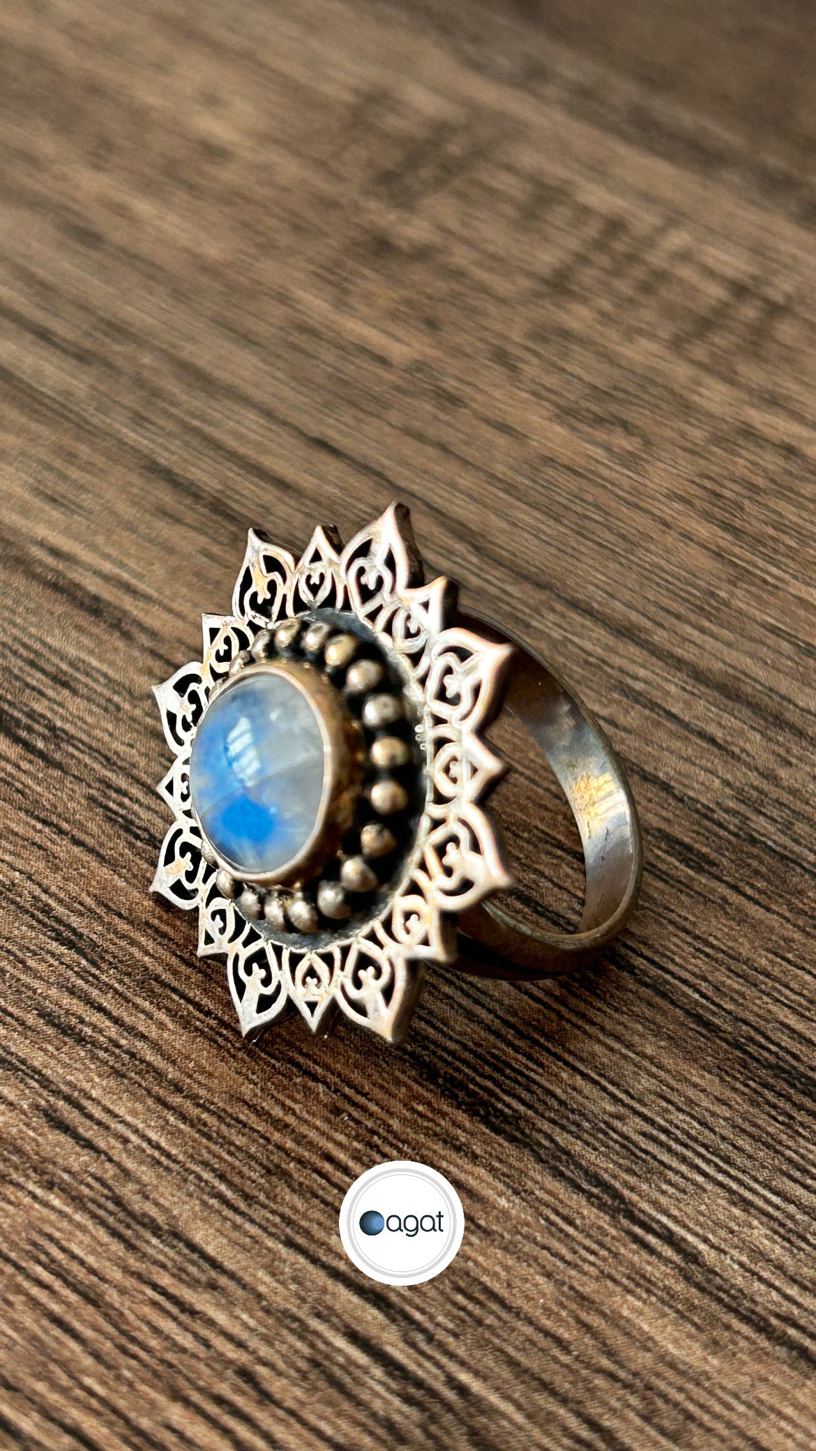 Ay taşı tasarım yüzük