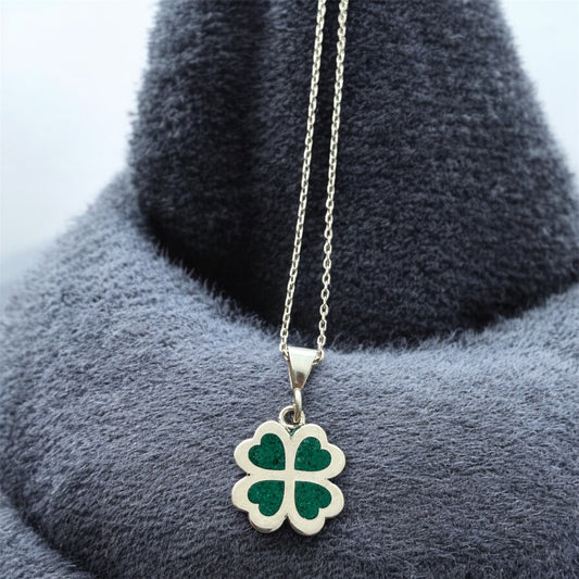 Malahit Yonca gümüş kolye