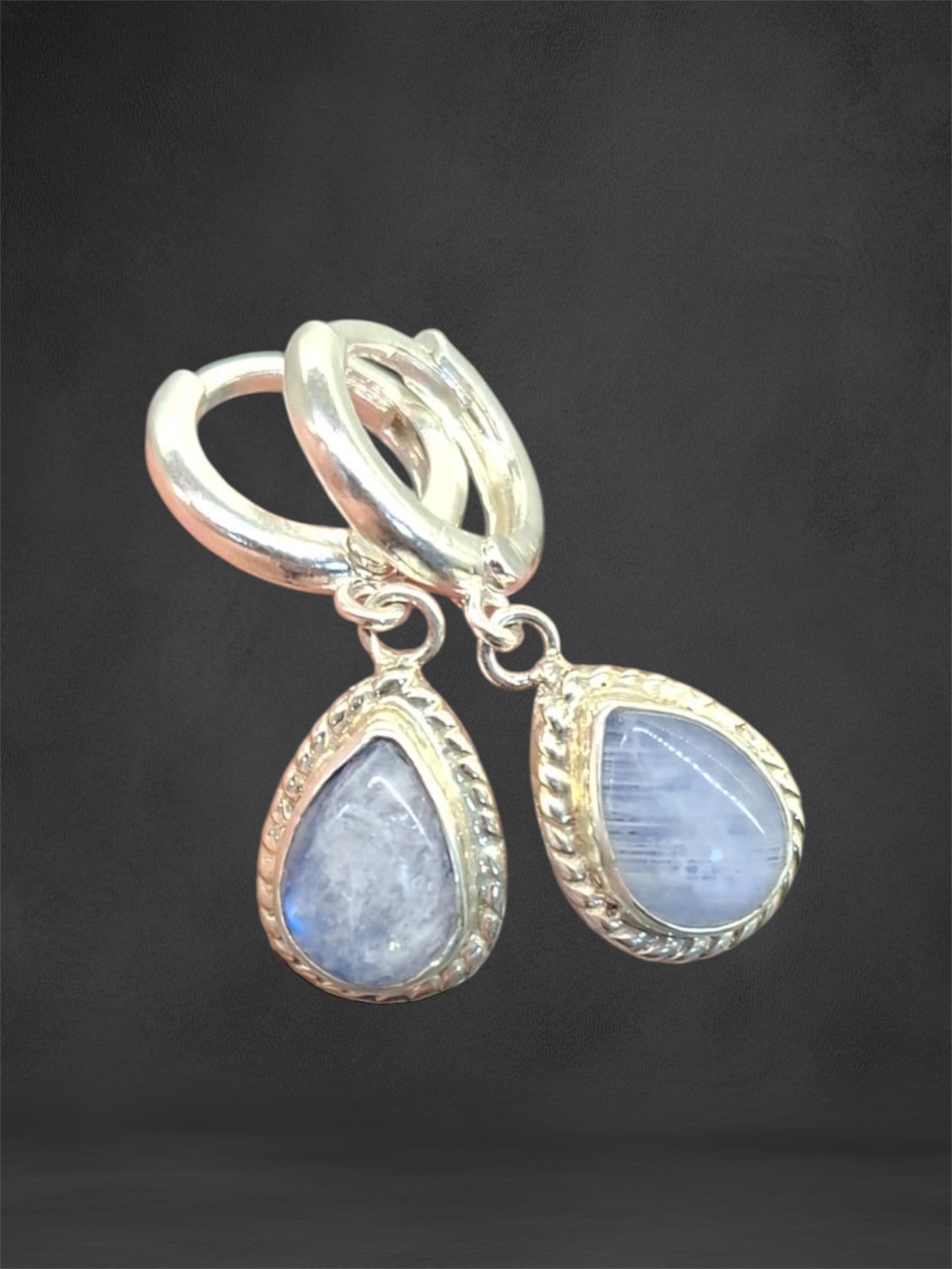 Ay taşı gümüş burgu küpe