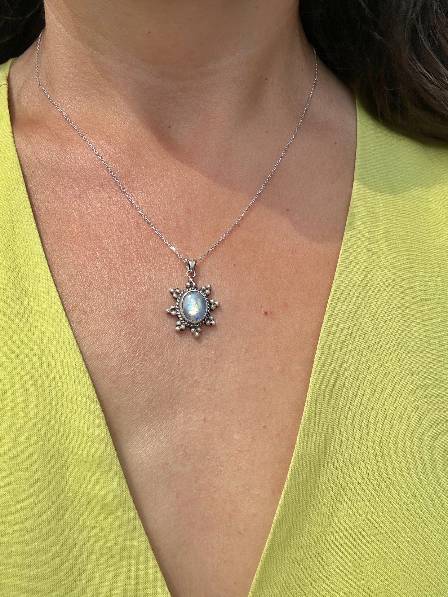 Ay taşı tasarım kolye