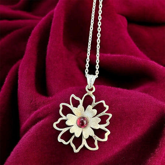Lal Çiçek gümüş kolye