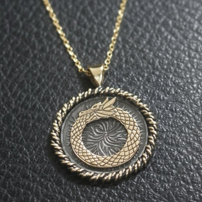 Antik Ouroboros gümüş kolye