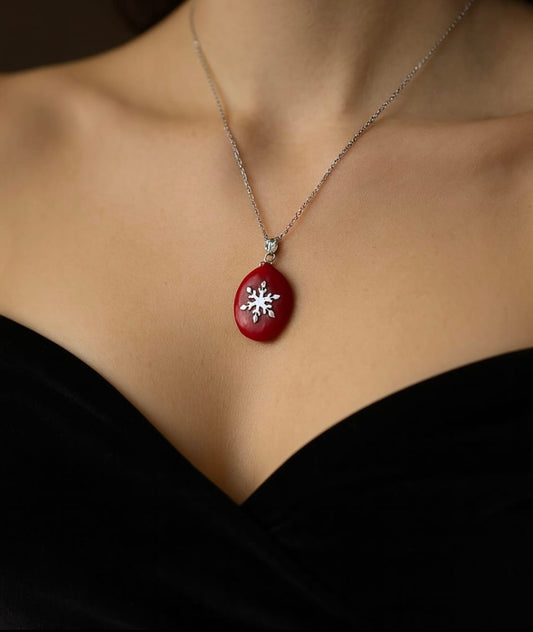 Kar tanesi Mercan kolye