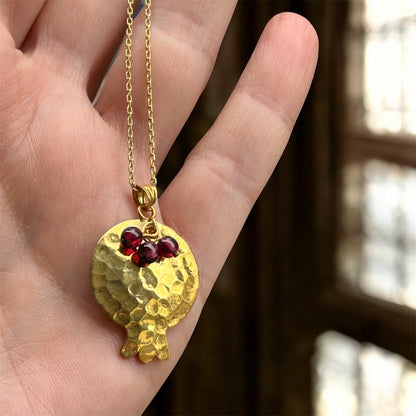 Lal taşı Nar kolye